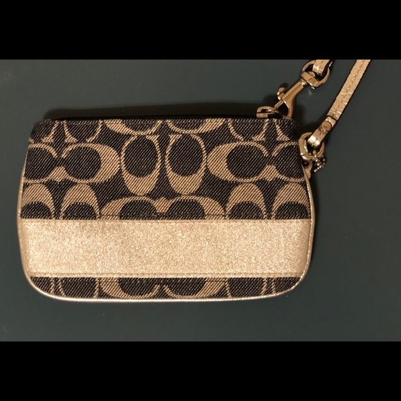 Coach wristlet - Picture 2 of 2